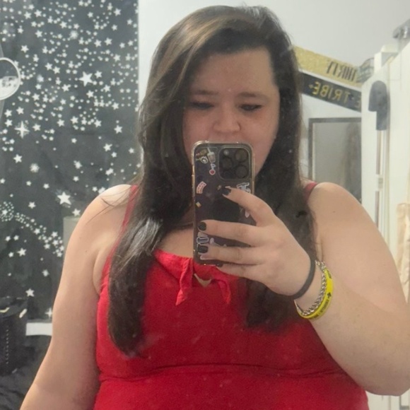 Meet your Posher, Ali - Picture 1 of 1